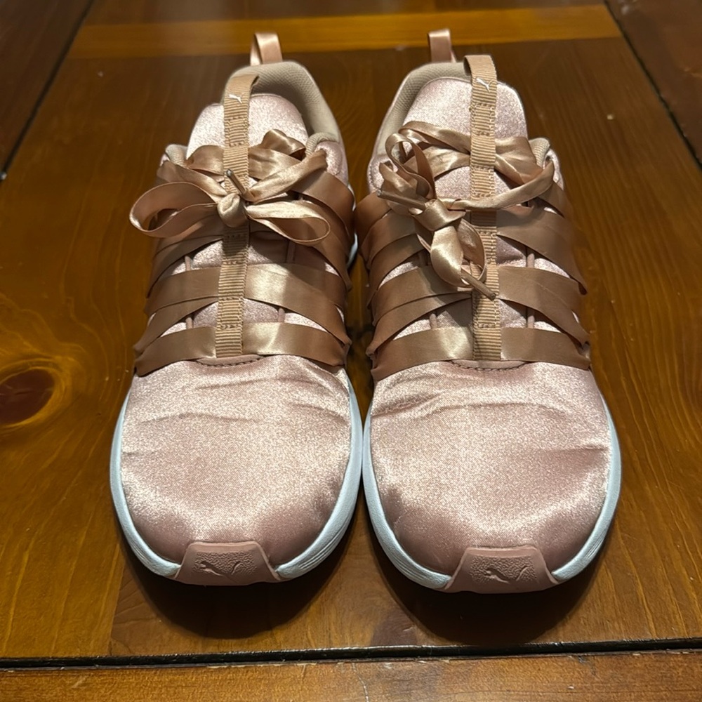 Pink puma, soft for sneakers